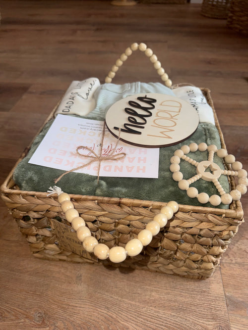 Gender Neutral “Hello World” baby gift basket (7 pieces)