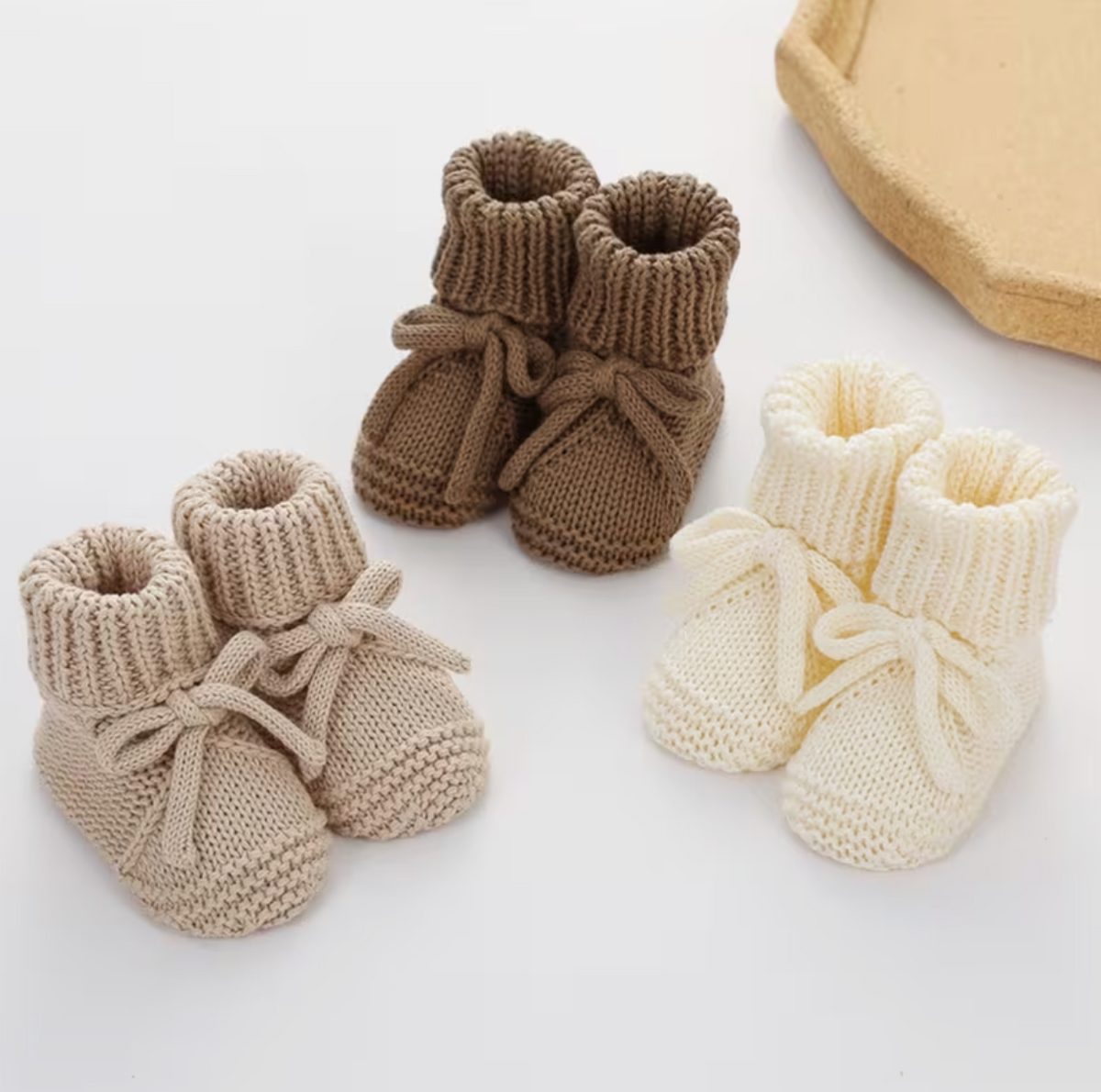 Hand knit baby booties (0-6 months)